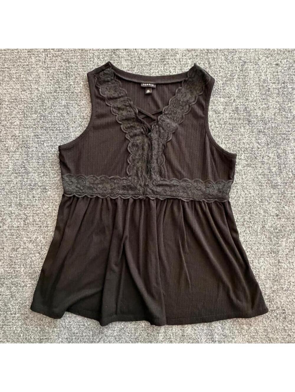 Torrid black lace trim floaty babydoll tank top size 00 (medium/large)
